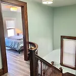 Cozy Suite-Walk To The Falls!