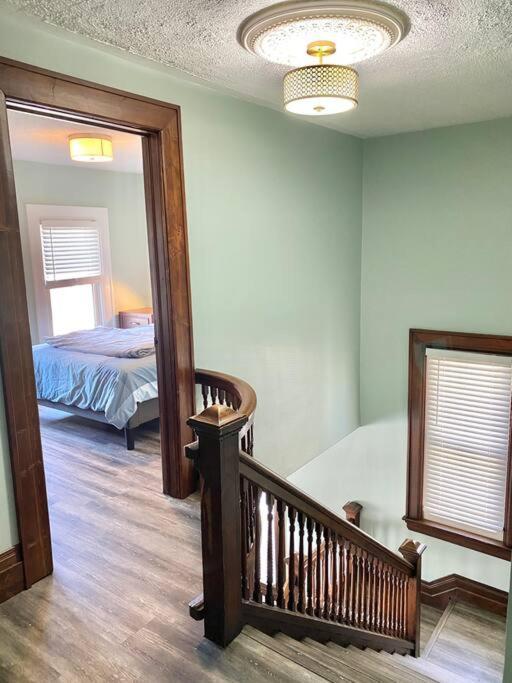 Cozy Suite-walk To The Falls! Holiday home