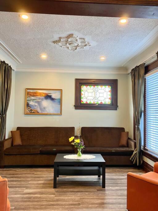 Cozy Suite-walk To The Falls! *